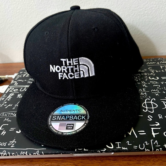 The North Face Black Baseball Cap - Picture 5 of 6